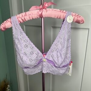 Cosmopolitan Eyelet Lace Bra NWT